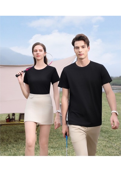New Performance Premium Basic T-shirt %52,2 Polyester %37,1 Pamuk %3,2 Asetat Lifi %2,6 Dut İpeği %2,5 Keten %2,4 Spandeks Siyah