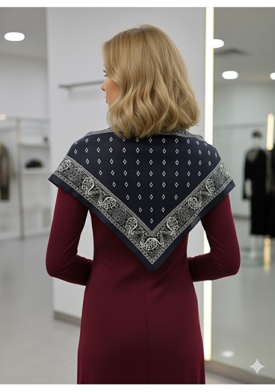 Tarzını Seç Saray Motif Lacivert Üçgen Fular Bandana Estacraft - 100x45 Cm
