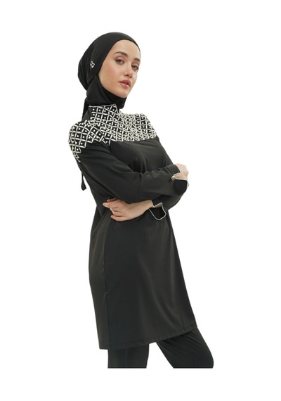 Mayovera İnci Nakışlı Tesettür Mayo Siyah