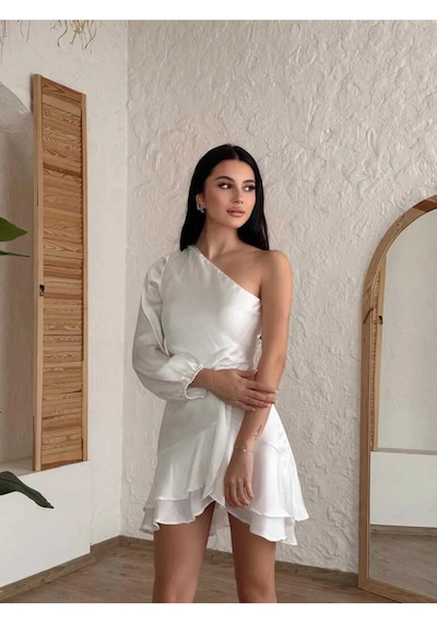 Fashion Cocktail Soft Saten Tek Omuz Tek Kol Asimetrik Katlı Dalgalı Mini Kokteyl Davet Gece Elbisesi Ekru Fashion Cocktail Soft Saten Tek Omuz Tek Kol Asimetrik Katlı Dalgalı Mini Kokteyl Davet Gece Elbisesi Ekru