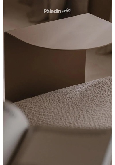 Paledin Design Corvus C Form Çelik Yan Sehpa Modern Koltuk Yanı Sehpası Turuncu 37x30x60 Cm Bej