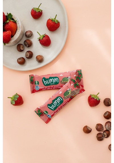 Humm Organic Organik Vegan Çilekli Ve Fındıklı Yulaf Bar 12 x 27 G