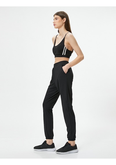 Koton Jogger Eşofman Altı Cepli Rahat Kalıp Beli Lastikli Siyah 4sak40029nk 4SAK40029NK999 Siyah Koton Jogger Eşofman Altı Cepli Rahat Kalıp Beli Lastikli Siyah 4sak40029nk 4SAK40029NK999 Siyah