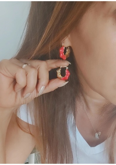Çelik Mineli Fırfır Model Halka Küpe Kırmızı Kırmızı