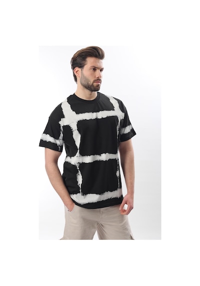 Madmext Siyah Bisiklet Yaka Baskılı Basic Erkek T-shirt E7109 Siyah