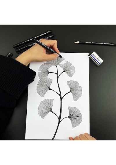 Fineliner Mono Çizim Kalem, Vuruş Genişliği 04 Yakl. 0,40 Mm , Pigmentli Mürekkep, Suya Ve Işığa Dayanıklı,