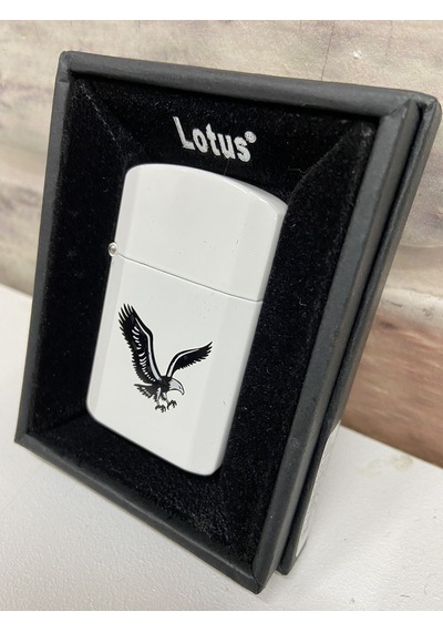 Lotus Marka Beyaz Renk Siyah Uçan Kartal Logolu Benzinli