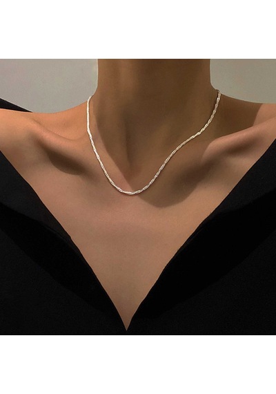 Aksesuarlar İçin Benzersiz Tasarıma Sahip Kırmızı Örme Kolye Ağ Takı Silver
