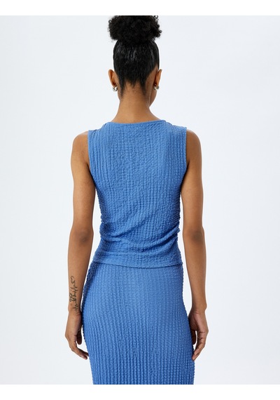 Koton Dokulu Slim Fit Bisiklet Yaka Kolsuz Bluz Mavi 5sak70005uk Mavi Koton Dokulu Slim Fit Bisiklet Yaka Kolsuz Bluz Mavi 5sak70005uk Mavi