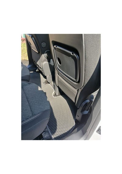 Opel Combo 2025 +topukluk +2 Logo Görseldeki Gibi Gelmektedir Siyah