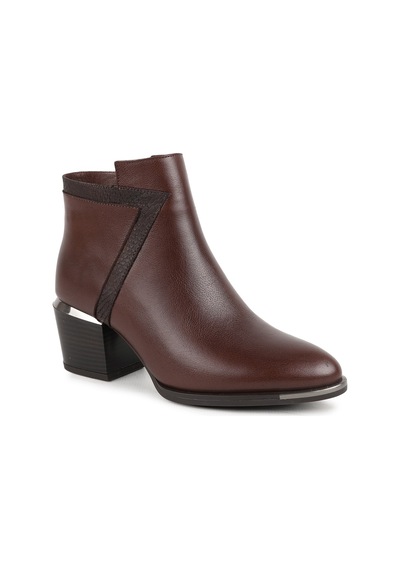 Libero Kadın Bot L065.242k Kahverengi Hakiki Antik Deri Yan Zikzak Baskılı Garnili Metalik Aynalı Blok Topuk Jurdan Taban Yan Fermuarlı Şık Klasik Abi Kahve Libero Kadın Bot L065.242k Kahverengi Hakiki Antik Deri Yan Zikzak Baskılı Garnili Metalik Aynalı Blok Topuk Jurdan Taban Yan Fermuarlı Şık Klasik Abi Kahve