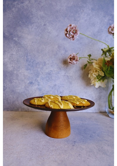 Justwood Ligna Melamin Ahşap Rölyefli 23 Cm Lucca Ayaklı Pasta Tabağı, Servis Tabağı, Sunumluk Koyu Kahverengi