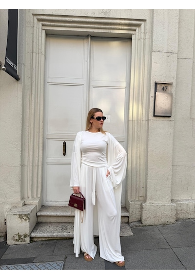 Bonacosa Kadın Viskon 3 Lü Takım Kimono + Beli Lastikli Salaş Pantolon + Kısa Kol Tshirt 8 Renk Ekru Bonacosa Kadın Viskon 3 Lü Takım Kimono + Beli Lastikli Salaş Pantolon + Kısa Kol Tshirt 8 Renk Ekru