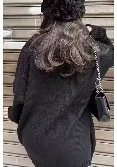 Kadın Oversize Cepli Düğmeli V Yaka Triko Hırka Siyah