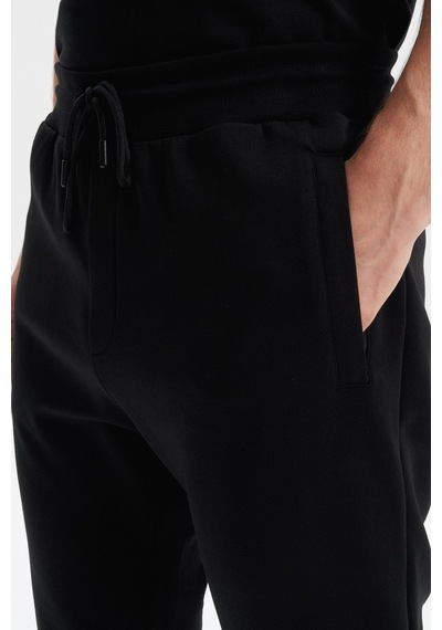 AR-MA Arma Erkek Slim Fit Örme Interlok Basic Dar Paça Eşofman Altı Arka Ve Yan Fleto Fermuar Cepli Paçalar Ribanalı %80 Pamuk %14 Polyester %6 Elastane K30174998902 Siyah AR-MA Arma Erkek Slim Fit Örme Interlok Basic Dar Paça Eşofman Altı Arka Ve Yan Fleto Fermuar Cepli Paçalar Ribanalı %80 Pamuk %14 Polyester %6 Elastane K30174998902 Siyah