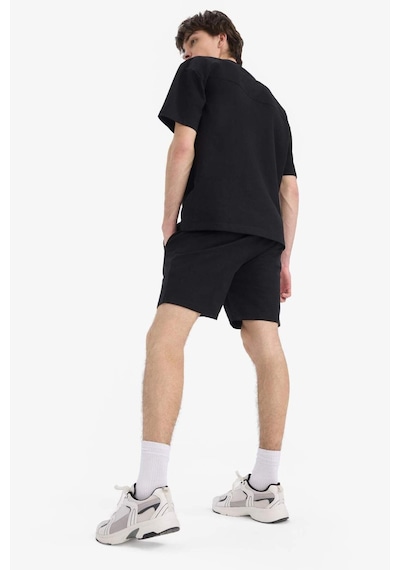 DeFacto Slim Fit Dar Kesim Dar Paça Basic Düz Şort B8674AX24SMBK81