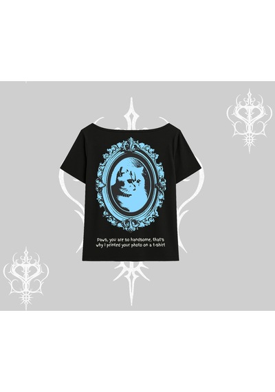Tarzsokak Çerçeveli Kedi Baskılı Kayık Yaka Tshirt Siyah