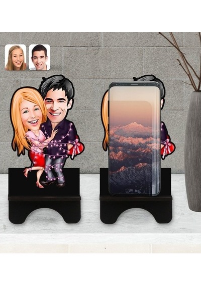 Kişiye Özel Sevgililer Karikatürlü Ahşap Biblo Telefon Standı-2