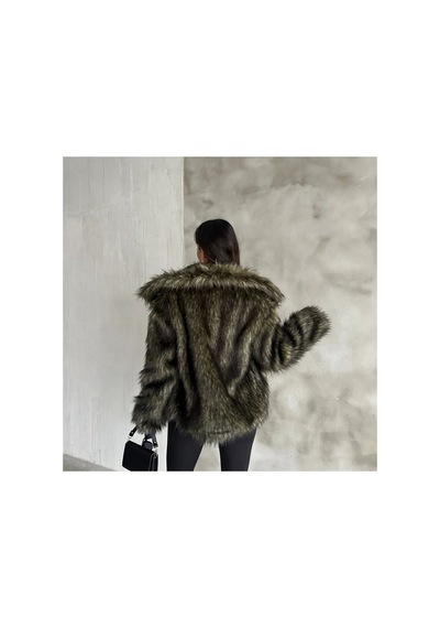Rabia Çelik Kadın Yeşil Premium Peluş Kışlık Suni Kürk Mont Yeşil Yeşil