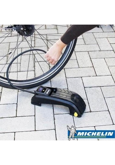Michelin Mc12208 Dijital Basınç Göstergeli Ayak  Pompası