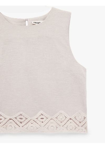 Koton Keten Karışımlı Yuvarlak Yaka Kroşe Dantel Detaylı Kolsuz Crop Bluz Bej Desenli 6sak60287uw Ekru Koton Keten Karışımlı Yuvarlak Yaka Kroşe Dantel Detaylı Kolsuz Crop Bluz Bej Desenli 6sak60287uw Ekru