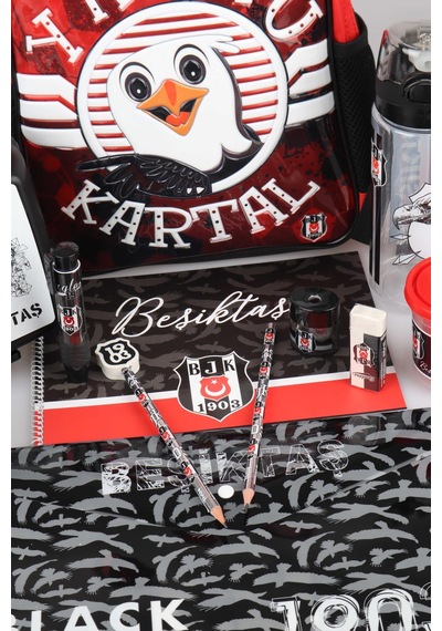 Lisanslı Beşiktaş "yavru Kartal" Tek Bölmeli Küçük Boy 32 Cm Anaokul Çantası,beslenme Kabı,500 Ml Matara İle Full Kırtasiye Seti Altın Lisanslı Beşiktaş "yavru Kartal" Tek Bölmeli Küçük Boy 32 Cm Anaokul Çantası,beslenme Kabı,500 Ml Matara İle Full Kırtasiye Seti Altın