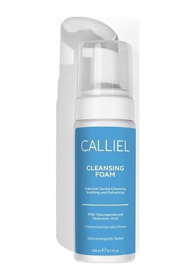 Yatıştırıcı Nemlendirici Etkili Yüz Temizleme Köpüğü. Tüm Cilt Tipleri 150ml