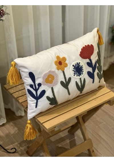 Tekli Punch İşlemeli Çiçekli Flowers Pançlı Nakışlı Dekoratif Kırlent Kılıfı 35x50 Sarı