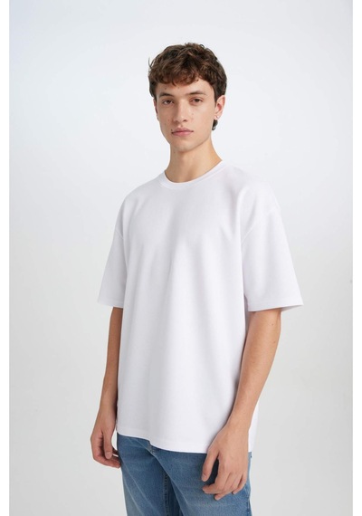 DeFacto Oversize Geniş Kalıp Ütü Gerektirmeyen Bisiklet Yaka Kısa Kollu Basic Düz Ağır Kumaş Beyaz Tişört X3926AZ25SPWT34 DeFacto Oversize Geniş Kalıp Ütü Gerektirmeyen Bisiklet Yaka Kısa Kollu Basic Düz Ağır Kumaş Beyaz Tişört X3926AZ25SPWT34