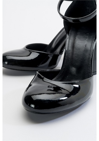 Luvishoes Oslo Siyah Rugan Kadın Topuklu Ayakkabı Sıyah Rugan
