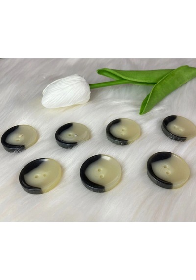 Yuvarlak Model Siyah Detaylı 2 Delikli Düğme 44boy 28mm-6 Adet