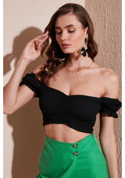 Lela Slim Fit Büzgü Detaylı Kalp Yaka Crop Bayan Bluz 5865601 Siyah
