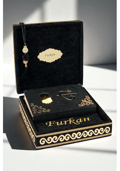 Sandıklı Kişiye Özel İsimli Seccade Seti - Kadife Kaplı Kuranı Kerim Seti - Siyah Siyah