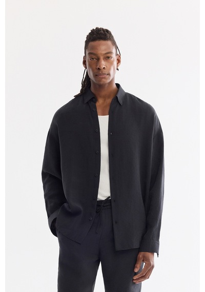 Avva Erkek Siyah Alttan Britli Yaka Nefes Alan Modal Karışımlı Soft Touch Oversize Fit Gömlek A61y2168