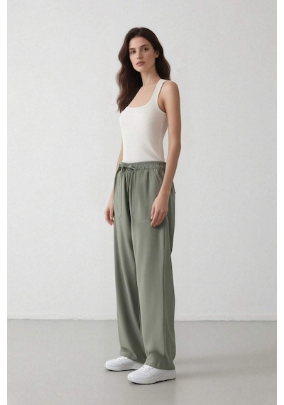 DeFacto Straight Fit Çift Cepli Yüksek Bel Düz Paça Modal Kumaş Pantolon E5962AX25SPGN460