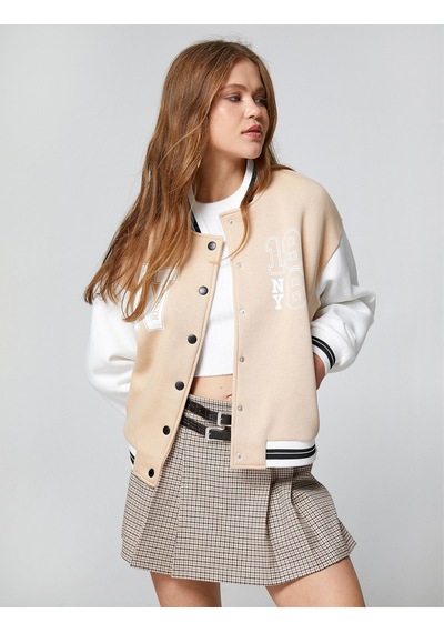 About Blank Koton Kadın 4wal10001ık Kolej Yaka Uzun Kollu Düğme Detaylı Cep Detaylı Slogan Baskılı Sweatshirt, Bej 059 , S Acı Kahverengi