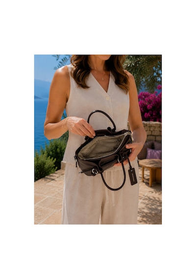 Just Polo Kadın Yeni Sezon Aksesuar Detaylı El Ve Omuz Çantası Ebat : 12 X 21 Cm Shopper Siyah