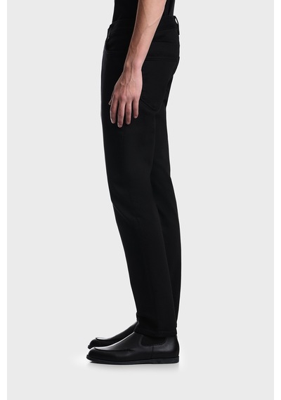 Emporio Armani Pamuklu Slim Fit Düşük Bel Jeans Erkek Kot Pantolon Em000121 Af27706 Mc002 Siyah Emporio Armani Pamuklu Slim Fit Düşük Bel Jeans Erkek Kot Pantolon Em000121 Af27706 Mc002 Siyah