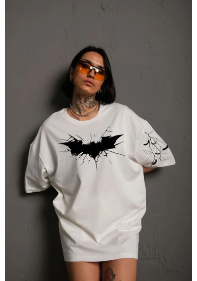 Kadın Bisiklet Yaka Tişort Ön Ve Kol Yarasa Baskılı T-shirt - Beyaz
