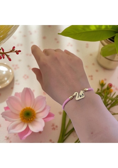 Archin Aile Temalı Pembe Örgülü Kuğu Kuşu Motifli 14 Ayar Altın Plakalı Hediye Bileklik-609sembol Aile Archin Aile Temalı Pembe Örgülü Kuğu Kuşu Motifli 14 Ayar Altın Plakalı Hediye Bileklik-609sembol Aile