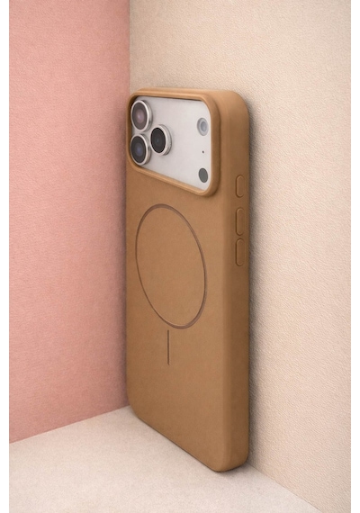 Apple iPhone 17 Pro Uyumlu İçi Kadife Magsafe Wireless Şarz Özellikli Camel Renkli Telefon Kılıfı Resimdeki