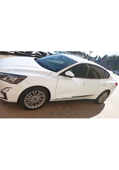 Ford Focus 2019+ Kapı Çıtası Pıano Black