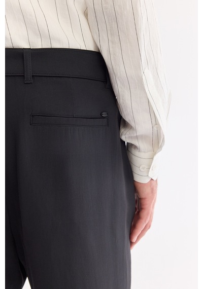 Avva Erkek Siyah Klasik Bel Nefes Alan Modal Karışımlı Soft Touch Baggy Fit Pantolon A61y3033 Avva Erkek Siyah Klasik Bel Nefes Alan Modal Karışımlı Soft Touch Baggy Fit Pantolon A61y3033