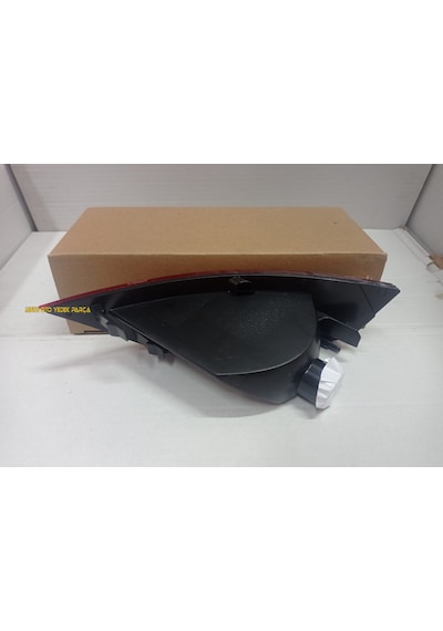 Ford Kuga Arka Lens Reflektör Sis Lambası Sol Kırmızı 2013-2018