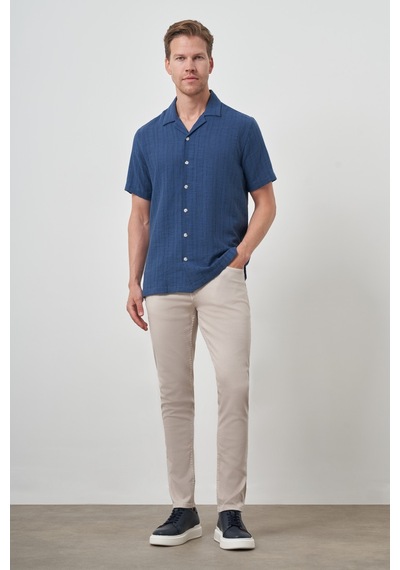Morven Erkek İndigo Keten Regular Fit Apaş Yaka Kısa Kol Gömlek 25ys004014308 İndigo Morven Erkek İndigo Keten Regular Fit Apaş Yaka Kısa Kol Gömlek 25ys004014308 İndigo