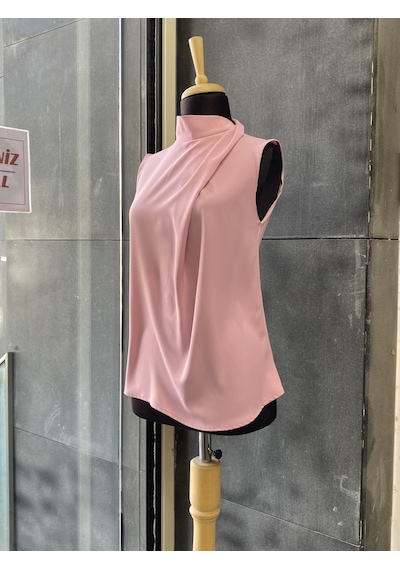 Pera Moda Boğazlı İç Göstermeyen Sıfır Kol Kadın Gömleği Pembe