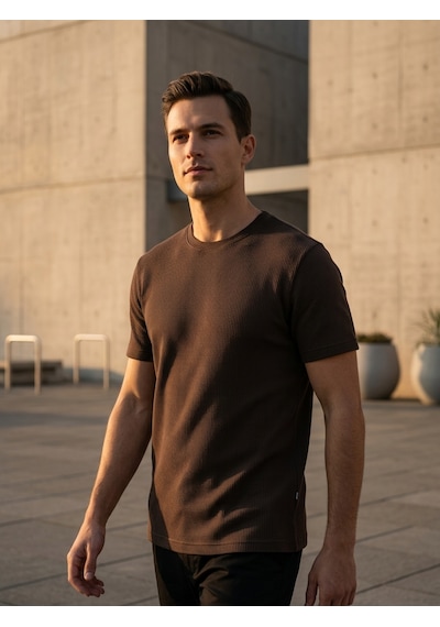 Süvari Regular Kalıp Hava Alan Waffle Desenli T-shirt Kahverengi Süvari Regular Kalıp Hava Alan Waffle Desenli T-shirt Kahverengi