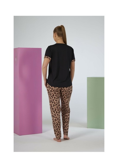 Estiva Kadın Kaplan Alt Desenli Kısa Kollu Soft Pijama Takımı Çok renkli Estiva Kadın Kaplan Alt Desenli Kısa Kollu Soft Pijama Takımı Çok renkli