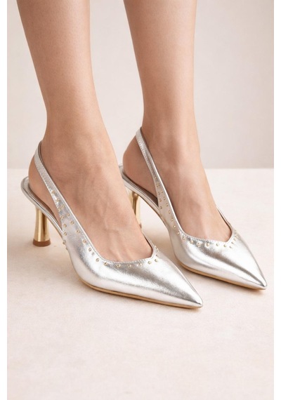 Modaonn Kadın Sivri Burun Zımbalı Slingback İnce Topuk Ayakkabı Gümüş