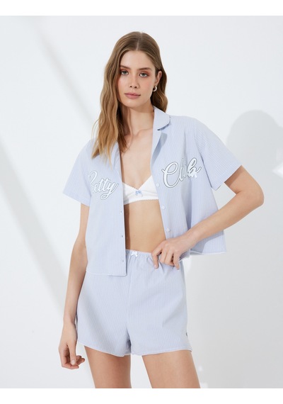 Koton Baskılı Rahat Kalıp Kısa Kollu Çizgili Gömlek Yaka Pijama Üstü Mavi Çizgili 5slk50031mw Mavi Çizgili Çok Renkli Koton Baskılı Rahat Kalıp Kısa Kollu Çizgili Gömlek Yaka Pijama Üstü Mavi Çizgili 5slk50031mw Mavi Çizgili Çok Renkli